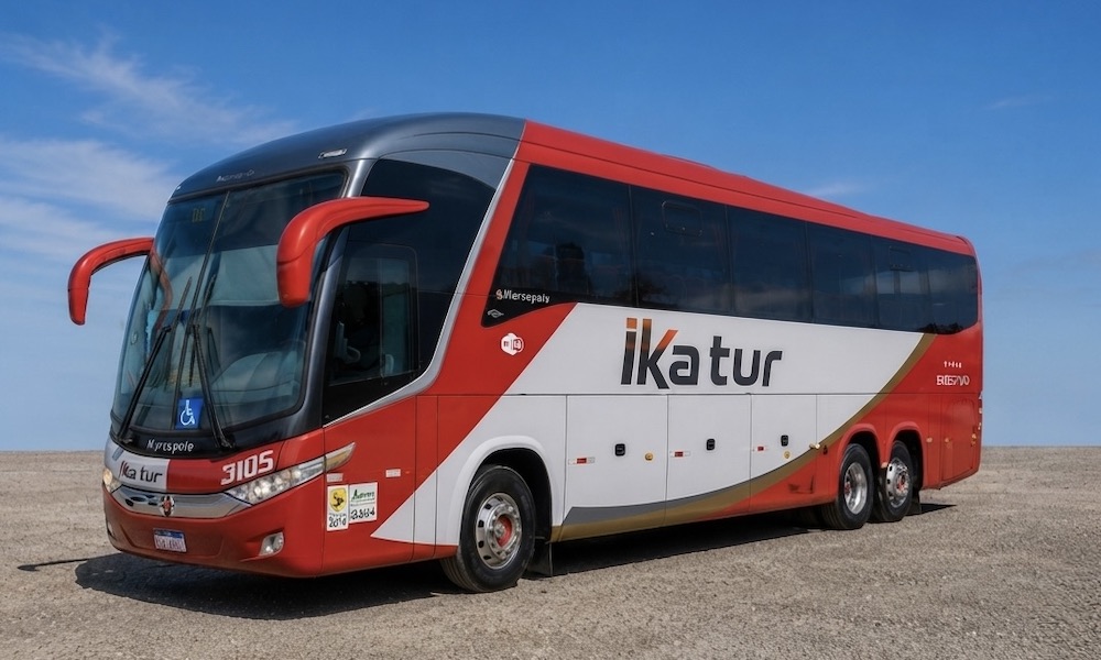 Ônibus de alto padrão da Ikatur Viagens em Carlos Barbosa